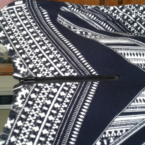 Black and white tunic dress - Picture 3 of 4